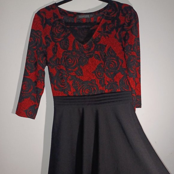 Homeyee Dresses & Skirts - HOMEYEE Chic Lace Flare Party Dress